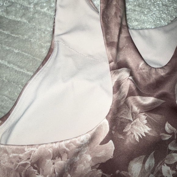 Athleta High Rise Sports Bra - Picture 3 of 6